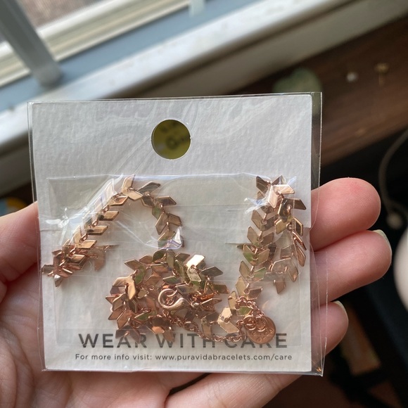 Rose gold stone necklace - Picture 2 of 2